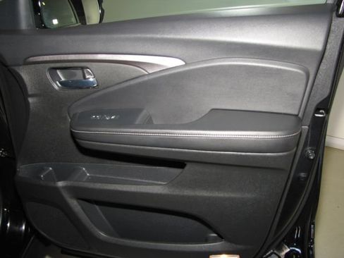 Used 2023 Honda Ridgeline RTL-E image 22