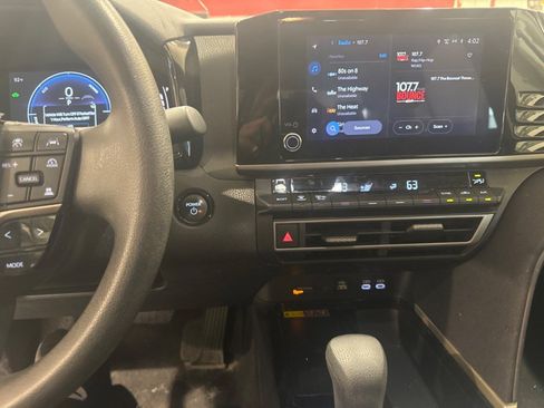 Certified 2025 Toyota Camry LE FWD image 39