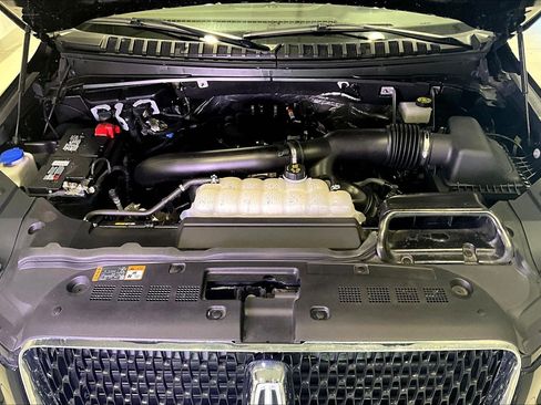 Used 2024 Lincoln Navigator L Reserve AWD/4WD image 31