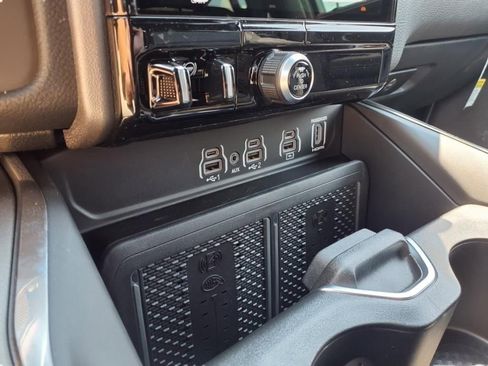 Used 2026 RAM 1500 Laramie w/ Night Edition image 24
