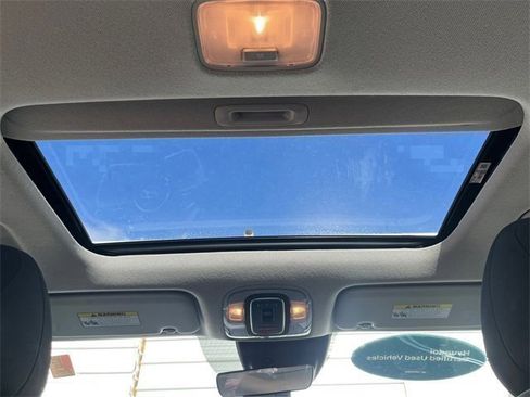 Certified 2024 Hyundai Elantra SEL w/ Convenience Package image 17