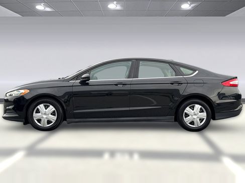 Used 2014 Ford Fusion S image 2