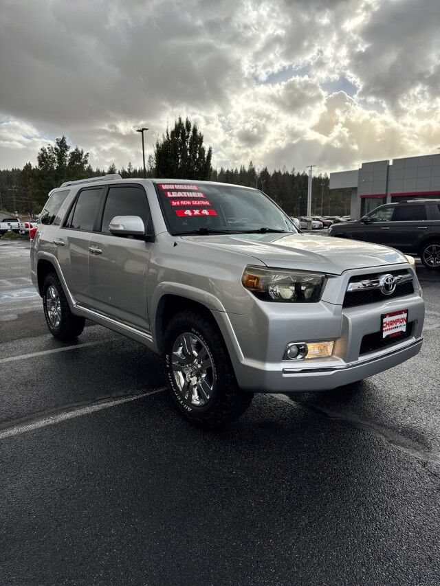 Used 2012 Toyota 4Runner Limited AWD/4WD image 3