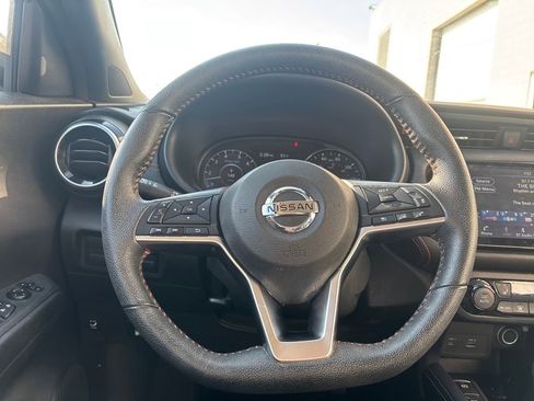 Used 2021 Nissan Kicks SR w/ SR Premium Package image 16