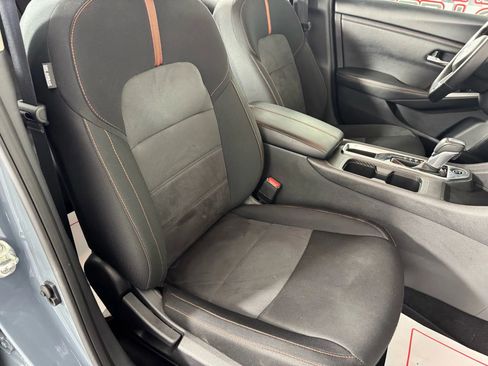 Used 2025 Nissan Sentra SR image 33