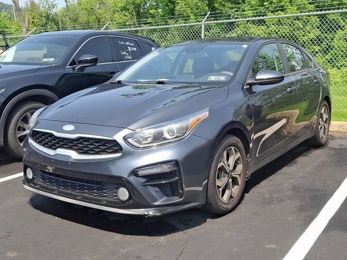 Used 2019 Kia Forte LXS FWD image 5