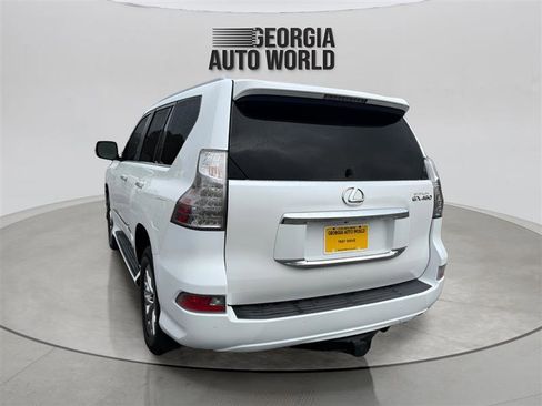 Used 2015 Lexus GX 460 image 3