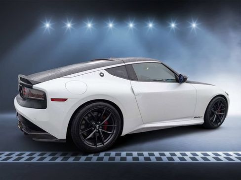 Used 2023 Nissan Z w/ Floor Mat Package (L93) RWD image 3
