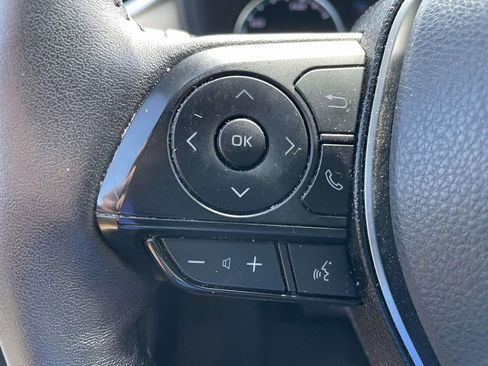 Used 2021 Toyota RAV4 XLE Premium image 37