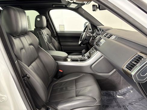Used 2016 Land Rover Range Rover Sport HSE image 33