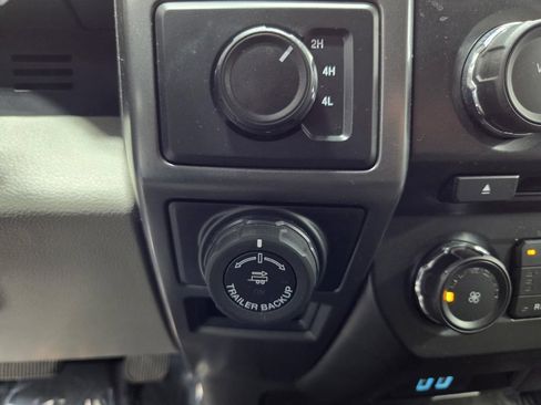 Used 2018 Ford F150 XLT w/ Equipment Group 302A Luxury AWD/4WD image 32