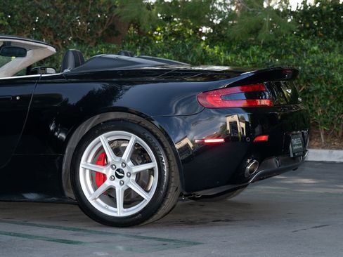 Used 2007 Aston Martin V8 Vantage Roadster RWD image 12
