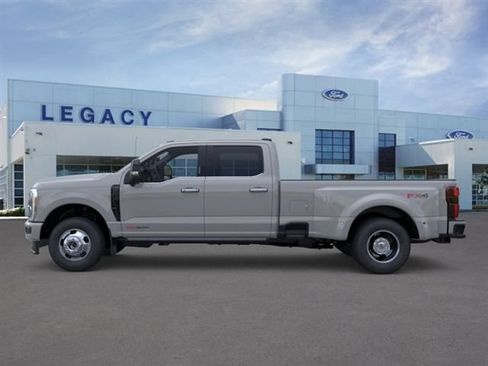 New 2026 Ford F350 Platinum AWD/4WD image 3