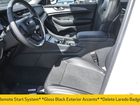 New 2025 Jeep Grand Cherokee Altitude image 6