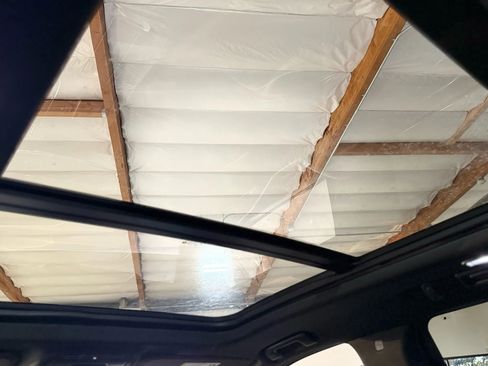 Used 2021 Cadillac Escalade ESV Premium Luxury image 29