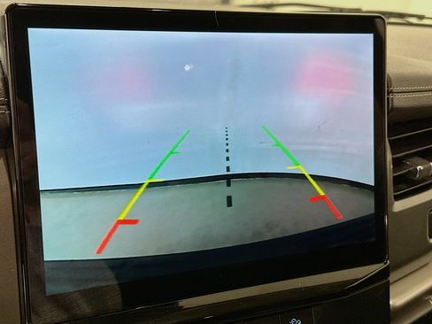 Used 2024 Ford Expedition Max XLT image 23