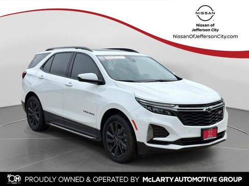 Used 2023 Chevrolet Equinox RS AWD/4WD image 1