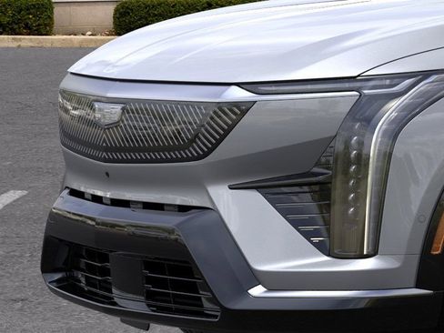 New 2026 Cadillac Optiq Luxury 1 image 13