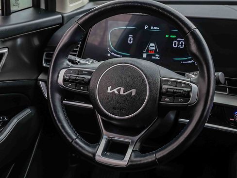 Certified 2023 Kia Sportage EX image 8