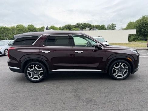 Used 2024 Hyundai Palisade SEL w/ Premium Package AWD/4WD image 5