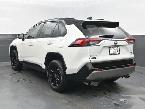 Used 2022 Toyota RAV4 XSE image 8