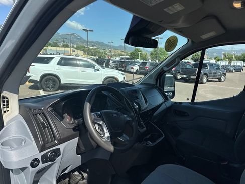 Used 2018 Ford Transit 250 130 Low Roof w/ Exterior Upgrade Package RWD image 14