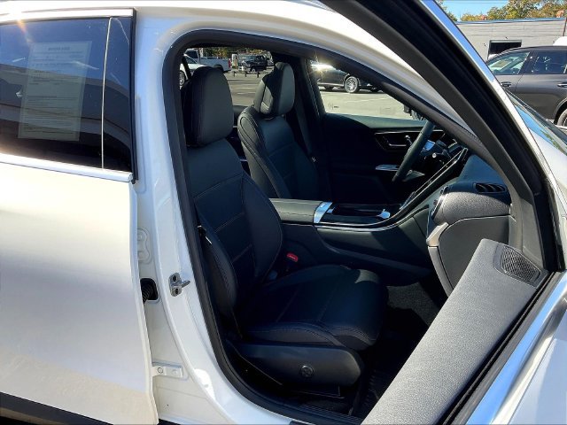 Used 2026 Mercedes-Benz GLC 300 4MATIC image 31