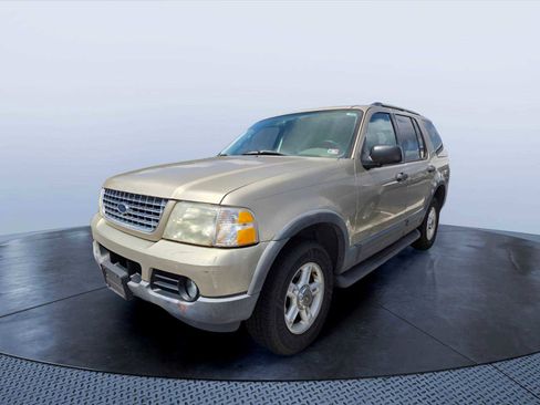 Used 2003 Ford Explorer XLT RWD image 3