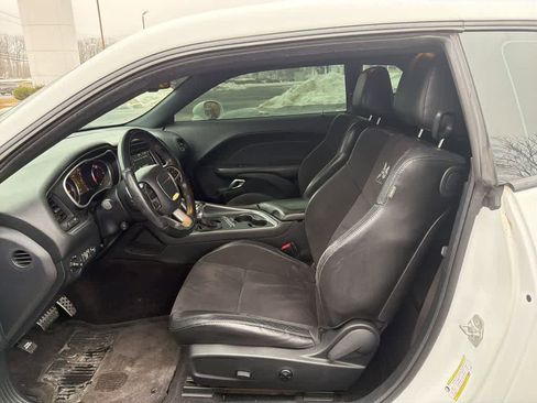 Used 2018 Dodge Challenger R/T Scat Pack w/ Leather Interior Group image 10