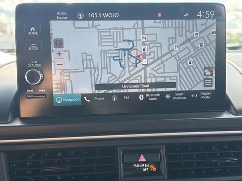 Used 2025 Honda Pilot Black Edition image 17