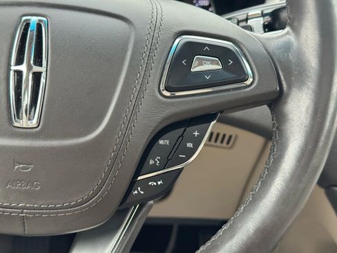 Used 2019 Lincoln MKZ Reserve w/ Reserve Plus Package image 31