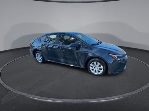 Used 2025 Toyota Corolla LE image 17