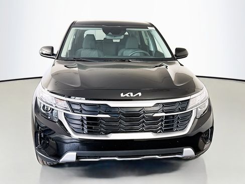 Used 2026 Kia Seltos LX image 2