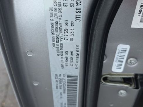 Used 2018 Chrysler 300 S w/ 300S Premium Group image 29