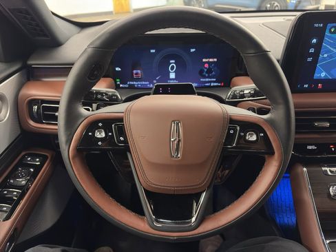 Used 2025 Lincoln Aviator Reserve w/ Equipment Group 201A image 25