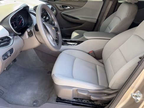 Used 2025 Chevrolet Malibu LS FWD image 28