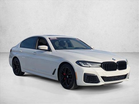 Used 2023 BMW 540i w/ M Sport Package image 3
