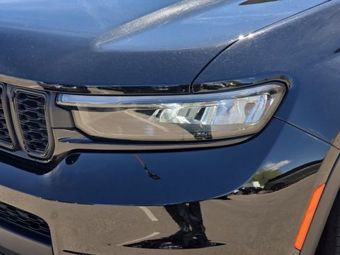 Used 2024 Jeep Grand Cherokee L Limited w/ Black Appearance Package image 33