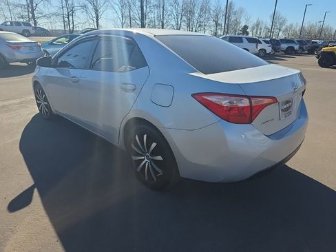 Used 2019 Toyota Corolla L image 3