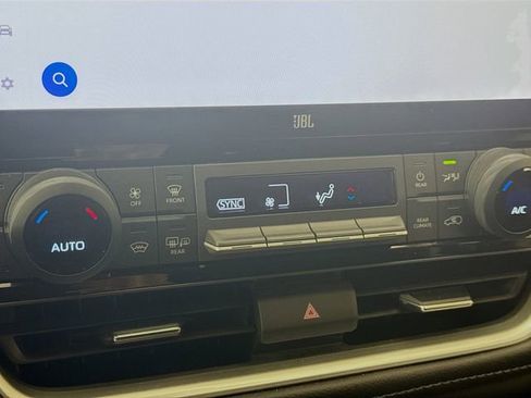 Used 2024 Toyota Grand Highlander FWD image 15