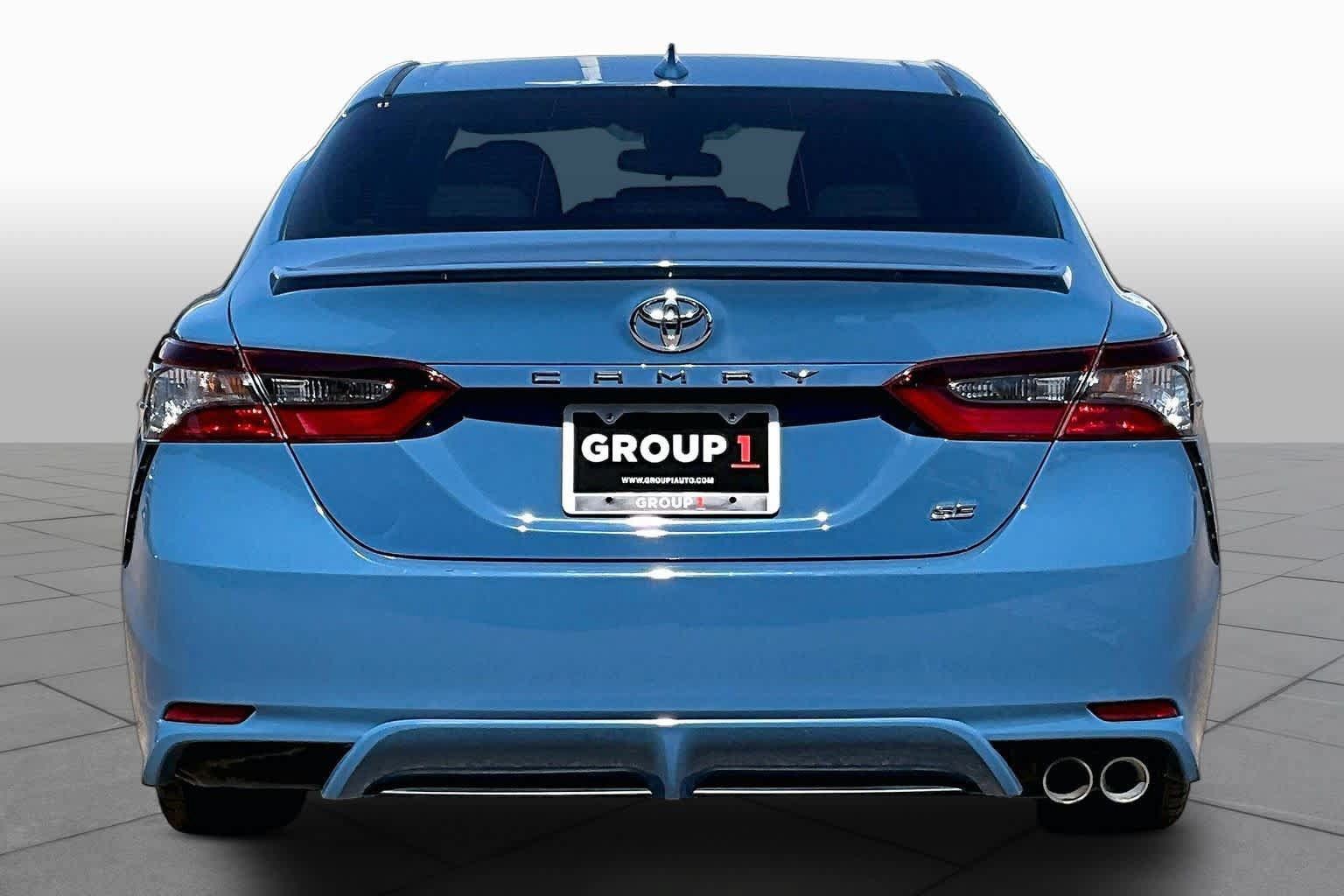 Used 2023 Toyota Camry SE FWD image 5