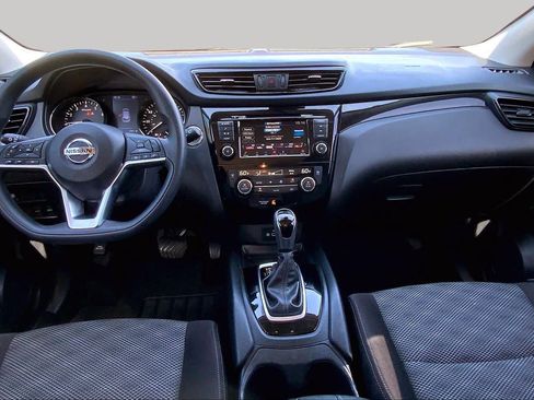 Used 2020 Nissan Rogue Sport SV FWD image 16