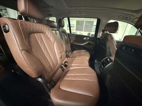 Used 2020 BMW X7 xDrive40i w/ Executive Package image 14