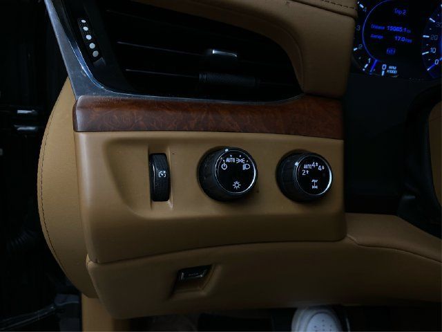 Used 2017 Cadillac Escalade Platinum AWD/4WD image 24
