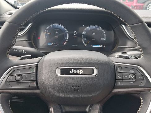 Used 2023 Jeep Grand Cherokee L Limited AWD/4WD image 22