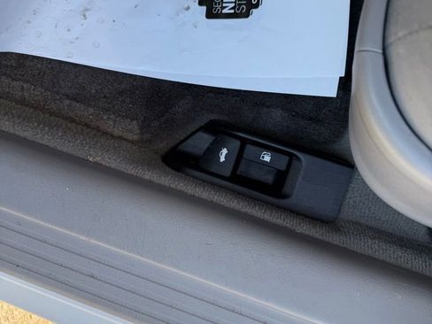 Used 2011 Toyota Camry LE image 13