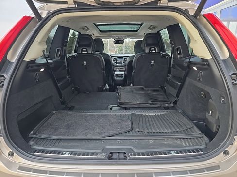 Certified 2023 Volvo XC90 B6 Ultimate w/ Lounge Package image 24
