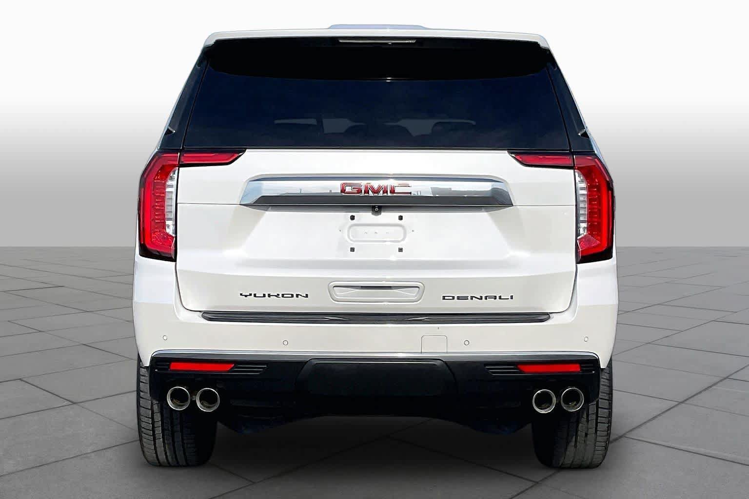 Used 2022 GMC Yukon XL Denali RWD image 5