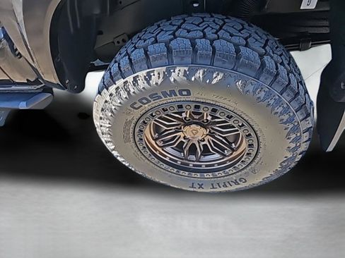 Used 2022 Toyota Tacoma Limited image 14