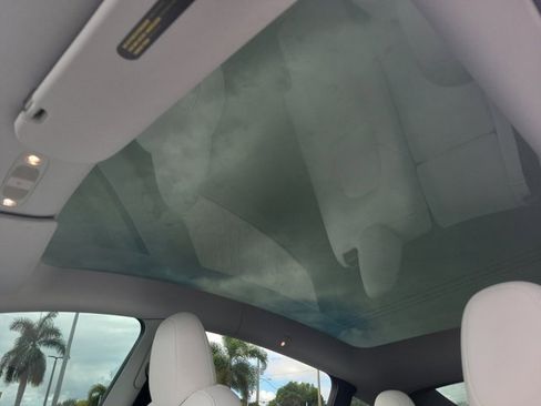 Used 2024 Tesla Model Y Long Range image 16